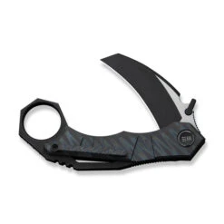 WE Tayra Folding Knife Karambit Tiger Stripe Flame Titanium/Black Titanium Integral Backspacer & Finger Ring Handle M390 Plain Edge Hand Rubbed Black SW/Satin Flat Finish WE24069-4 -We Knife Clipping Path Tayra WE24069 4 3 50659.1752496148