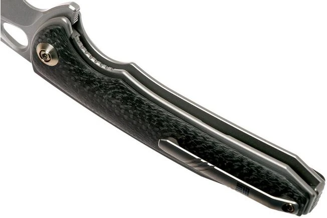 WE Knife Yucha 810E Pocket Knife, Grey Ti With Carbon Fibre Inlays 7 WE Knife Yucha 810E Pocket Knife, Grey Ti With Carbon Fibre Inlays - Image 5