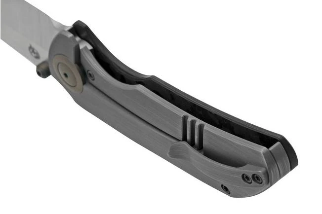 WE Knife Thug XL, WKWE20028D-2, Shredded Carbonfiber, Grey Titanium, Satin CPM-20CV Pocket Knife 6 WE Knife Thug XL, WKWE20028D-2, Shredded Carbonfiber, Grey Titanium, Satin CPM-20CV Pocket Knife - Image 4